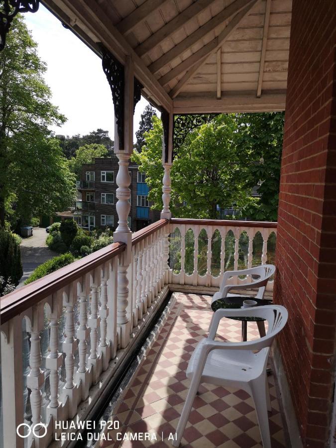 Отель Lincoln House Борнмут Экстерьер фото
