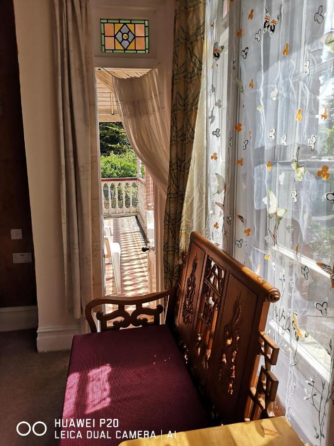 Отель Lincoln House Борнмут Экстерьер фото