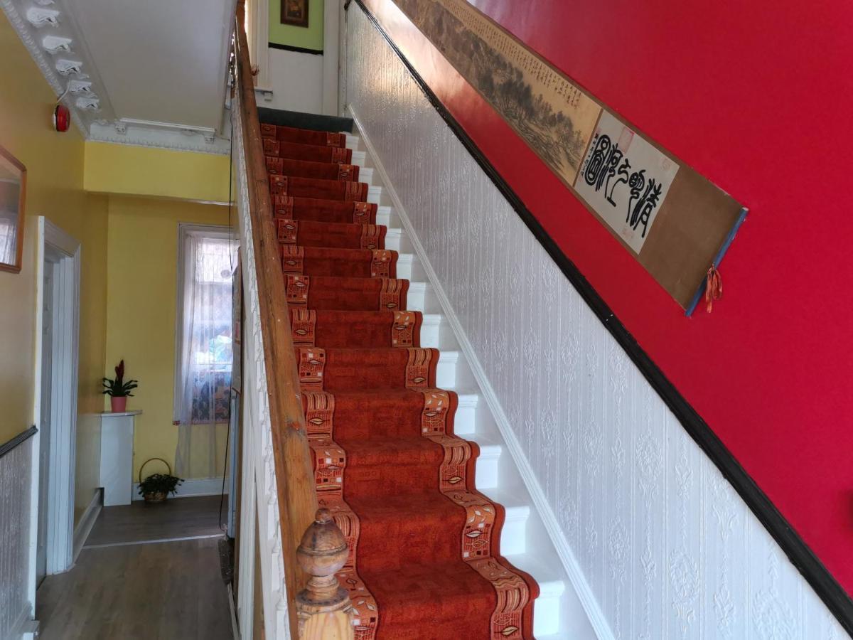 Отель Lincoln House Борнмут Экстерьер фото